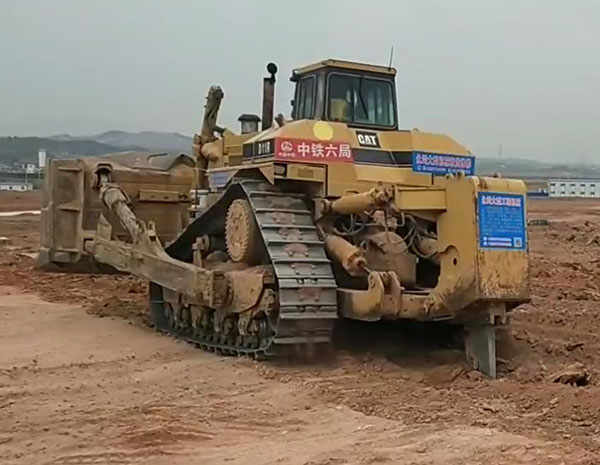 推土機(jī)